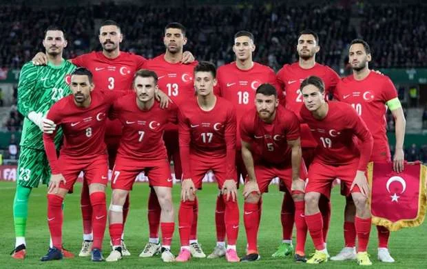 Türkiyə millisi İspaniya ilə oyuna liderlərindən biri olmadan çıxacaq 