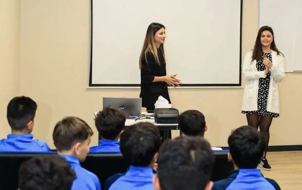 "Sabah"ın akademiyasında uşaq hüquqlarının qorunması mövzusunda seminar keçirildi 