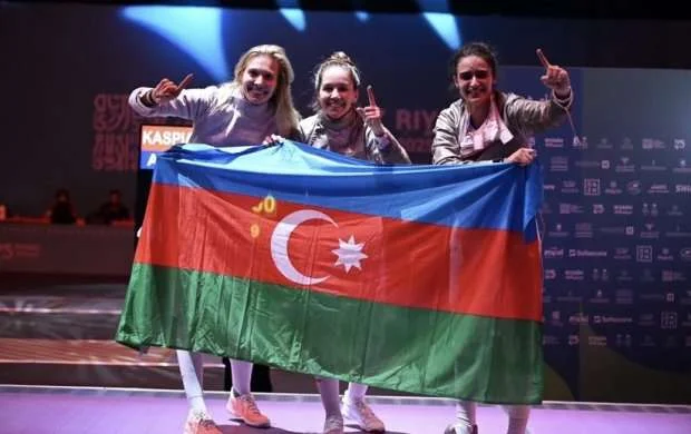 İslamiada: Azərbaycanın qadınlardan ibarət sablya millisi qızıl medal qazandı 