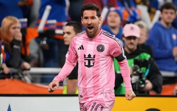 Messi dünya rekordunu qırdı 