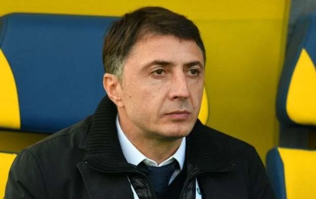 Super Liqa klubunda Arveladze dönəmi bitdi 