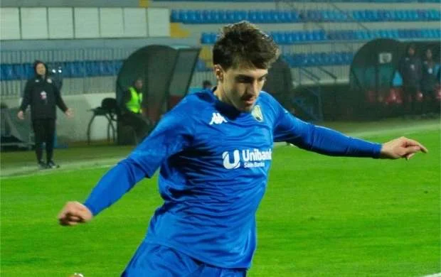 "Kəpəz"in futbolçusu 100-ə çatdı 