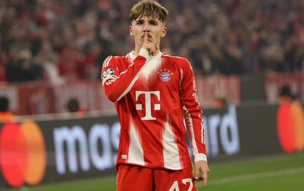17 yaşlı vunderkind Çempionlar Liqasının tarixinə düşdü - Bunu nə Messi bacarmışdı, nə də Ronaldu 