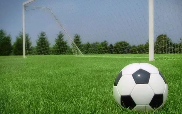 Bölgə təmsilçisi məşqçiləri və futbolçuları ilə əməkdaşlığa son qoyur - SƏBƏB 