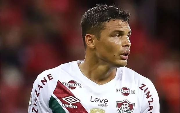 41 yaşlı Tyaqo "Fluminense"dən ayrılıb Londona qayıdır - RƏSMİ 