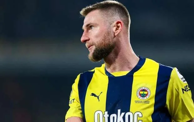 "Milan" "Fənərbağça"nın kapitanını İtaliyaya qaytarmaq istəyir 