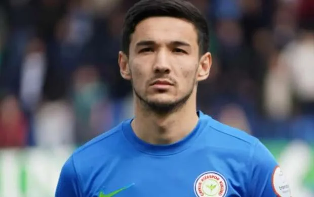 Özbək futbolçu Super Liqa nəhənginə keçir 
