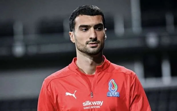 Mahir Emreli ermənistanlı futbolçunu geridə qoydu 