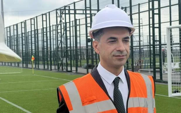“Bu ot örtüyü FİFA-nın təsdiq etdiyi ən yüksək standartlara uyğundur” -  Ramazan Səmədov