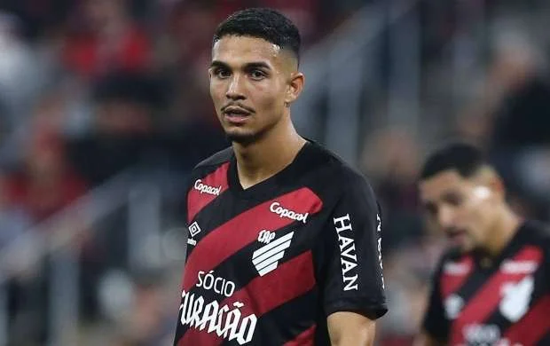 "Barselona" braziliyalı gənc müdafiəçi üçün hərəkətə keçdi 