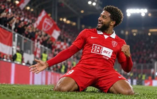 "Arsenal" Qustavo Varelanı izləyir 
