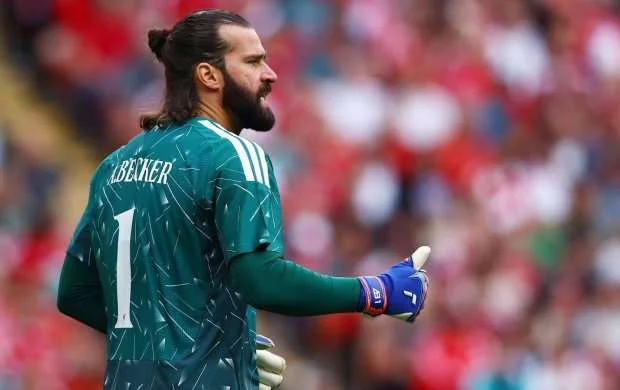 "Flamenqo" Alisson Bekeri Braziliyaya qaytarmaq istəyir 