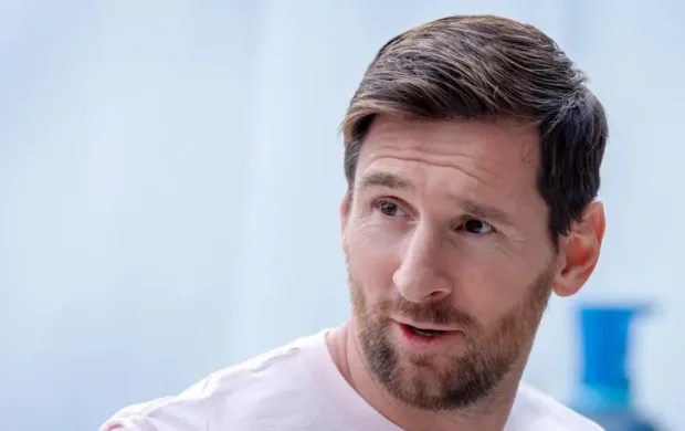 Messi İspaniyaya qayıtdı, şahzadə mükafatını aldı -  VİDEO
