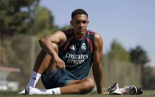 Trent Aleksander-Arnold "Real Madrid"də qalmaq niyyətindədir 