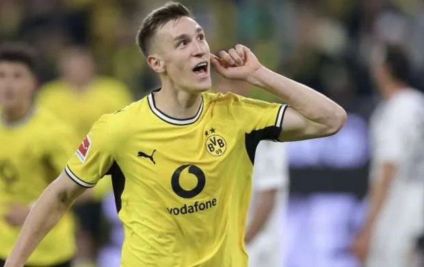 “Liverpul” “Borussiya Dortmund”un müdafiəçisinə göz dikdi 