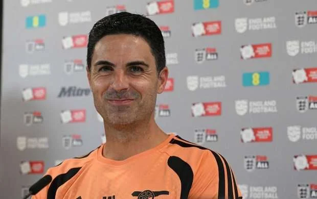 Artetadan futbolçularına qeyri-adi sürpriz 