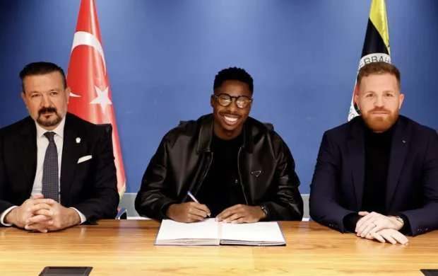 Antoni Musaba "Fənərbağça"da - RƏSMİ 