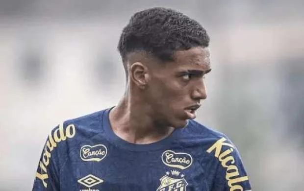 "Tottenhem" "Santos"un gənc müdafiəçisi üçün rəsmi təklif göndərdi 