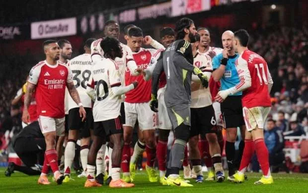 "Liverpul" "dirilir" 