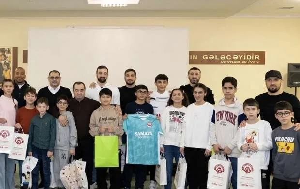 "Araz-Naxçıvan" rəhbərliyi və futbolçuları 1 saylı Uşaq evini ziyarət ediblər 