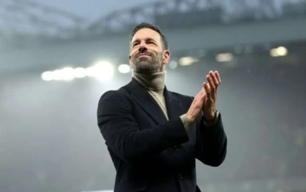 Van Nistelroyun yeni iş yeri bilindi - RƏSMİ 