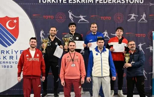 Qılıncoynadanlarımız Türkiyədə 2 medal qazanıb 