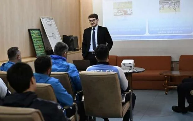 Azərbaycan klubunun üzvləri üçün danışılmış oyunlarla bağlı maarifləndirici sessiya təşkil olundu 