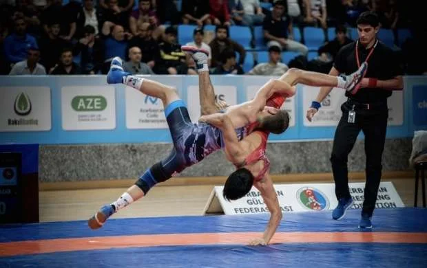 Azərbaycan çempionatında sərbəst güləş üzrə ilk finalçılar məlum oldu 