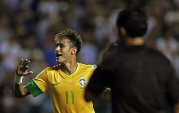 "Oyundan sonra Neymar formamı ona verməyimi xahiş etdi" - Sabiq rusiyalı hücumçu 