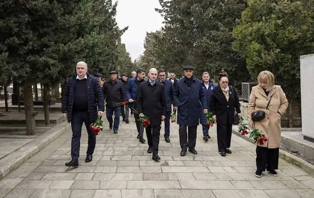AFFA rəhbərliyi Anatoli Banişevskinin məzarını ziyarət etdi - Fotolar 