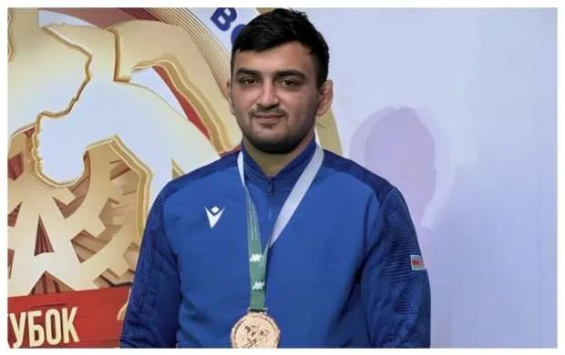 Ramiz Rusiyada medal qazandı 