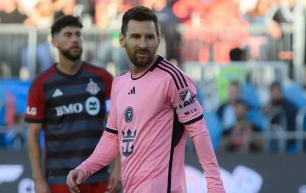 Messi Donald Trampla görüşəcək 