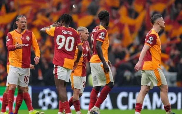UEFA-dan "Qalatasaray"a sərt cəza: "Liverpul"la oyuna azarkeşsiz çıxacaq 