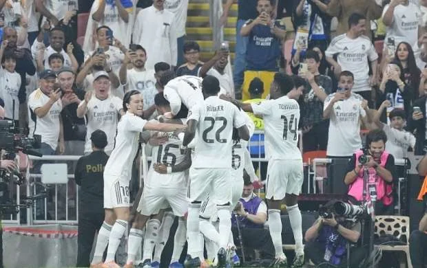"Real Madrid"in daha bir futbolçusu "Mançester Siti" ilə ilk oyunu buraxa bilər 