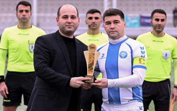 "Ağstafa Gəncləri"nin kapitanı mükafatlandırıldı 