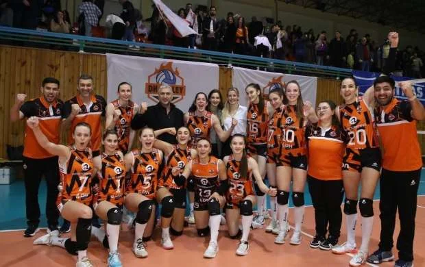 “DH Volley” komandası pley-off mərhələsinə vəsiqə qazandı 