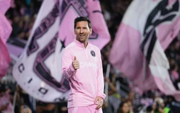Messi Peleni geridə qoydu 