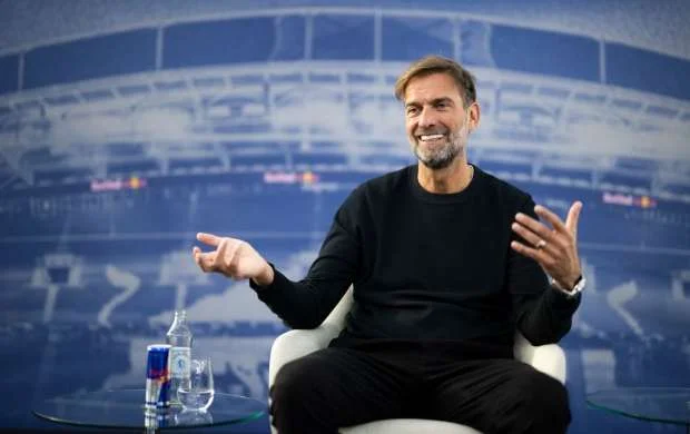 Klopp "Liverpul"a Salahın yerinə bu futbolçunu transfer etməyi məsləhət gördü 