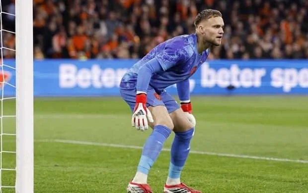 "Bayern" Noyerin yerinə Premyer Liqadan qapıçı gətirir 