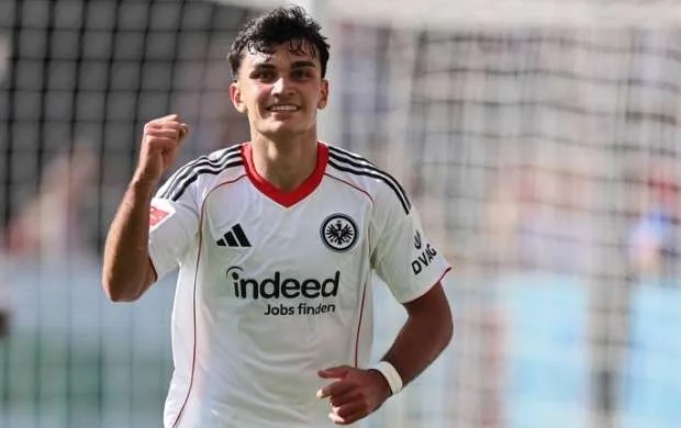 Can Uzun “Milan” yolunda: "Ayntraxt Frankfurt" qərarını verdi 