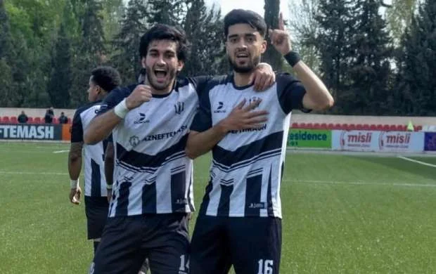 Rauf "Karvan-Yevlax"da ilkə imza atdı 