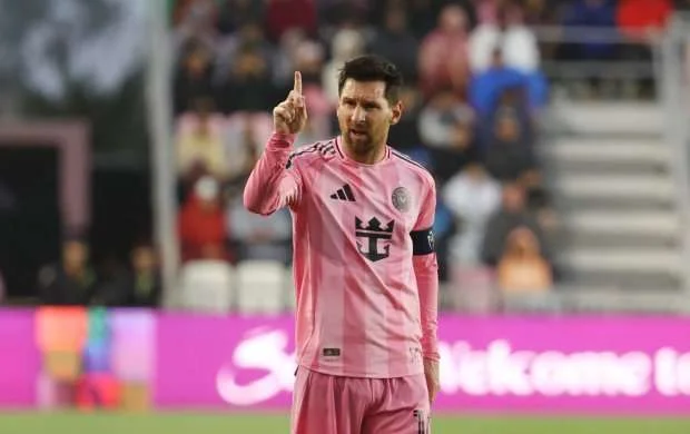 Messi dubl etdi, komandası səfərdə güldü 