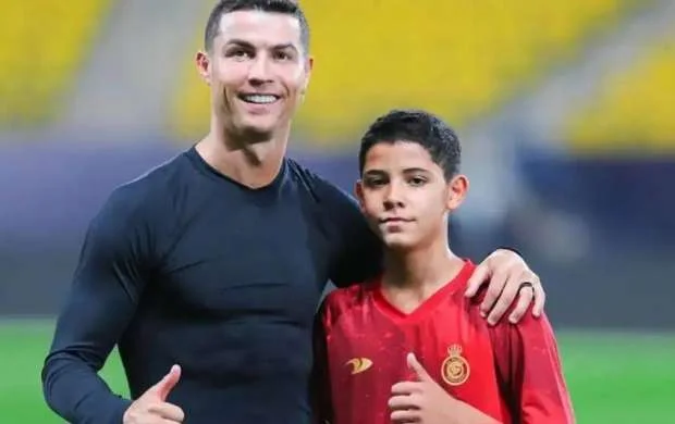 Ronaldunun nə vaxt oğlu ilə komanda yoldaşı olacağı bilindi 