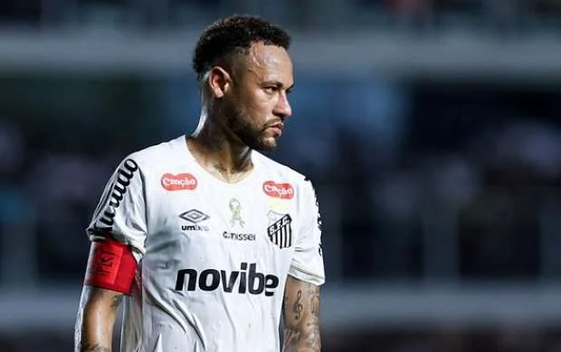 Qalmaqal: Neymar Robinyonun oğlunu yumruqla vurub yerə sərdi 