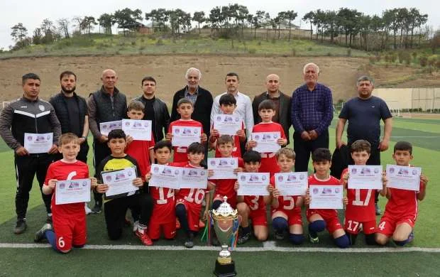 Heydər Əliyevin anadan olmasının 103-cü ildönümünə həsr olunmuş futbol turnirinə yekun vuruldu 