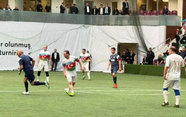 Dövlət qurumları arasında keçirilən yoldaşlıq oyunu heç-heçə ilə bitib 