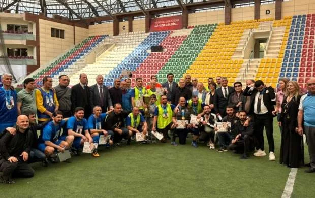 Veteranlar arasında minifutbol turnirinin qalibləri mükafatlandırıldı 