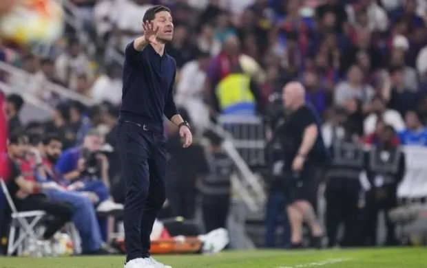 Xabi Alonso İngiltərə nəhəngi ilə danışıqlara başladı 