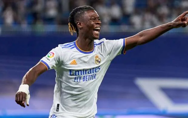 Mundialdan kənarda qalan Kamavinqa "Real Madrid"dən ayrılmaq istəyir 
