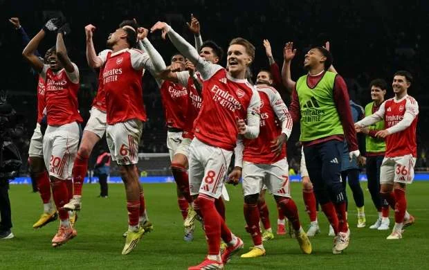"Arsenal" İngiltərə çempionu oldu 